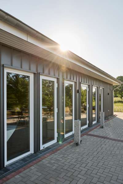 Prost auf frisches Bier und Stahlprofile!, Hauptstraße 4, 24637 Schillsdorf